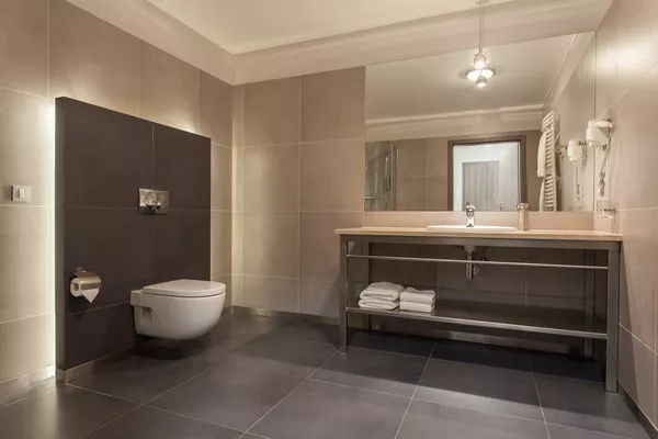 Est-ce possible d'installer des WC suspendus sur un mur en placo ?, Saint-Étienne, Design & Bain